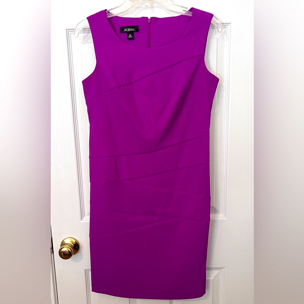 Gorgeous purple pencil dress with stitching detail perfect for work!